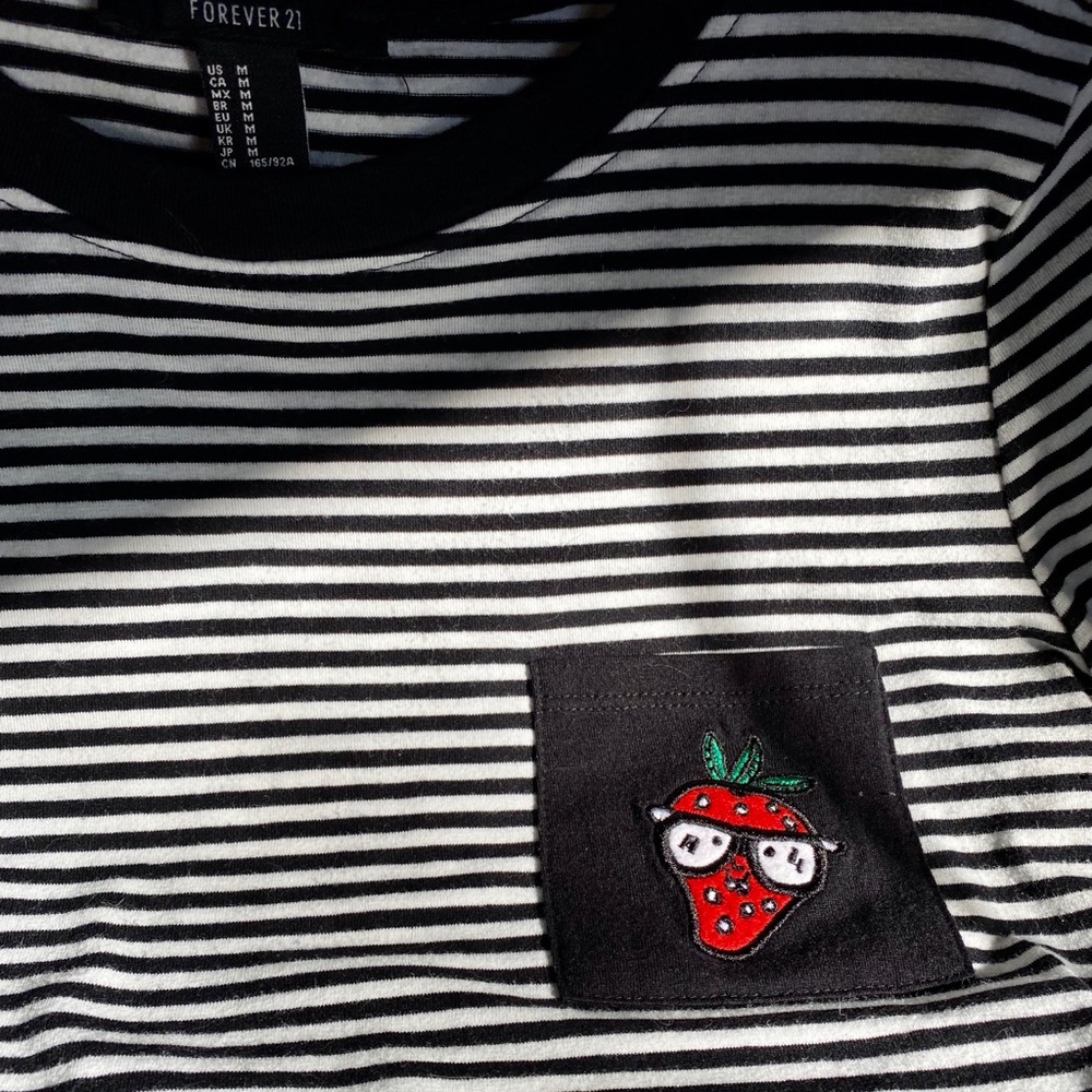 Black and white stripped crop top